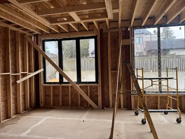 framing crew / demolition 552489597230786562