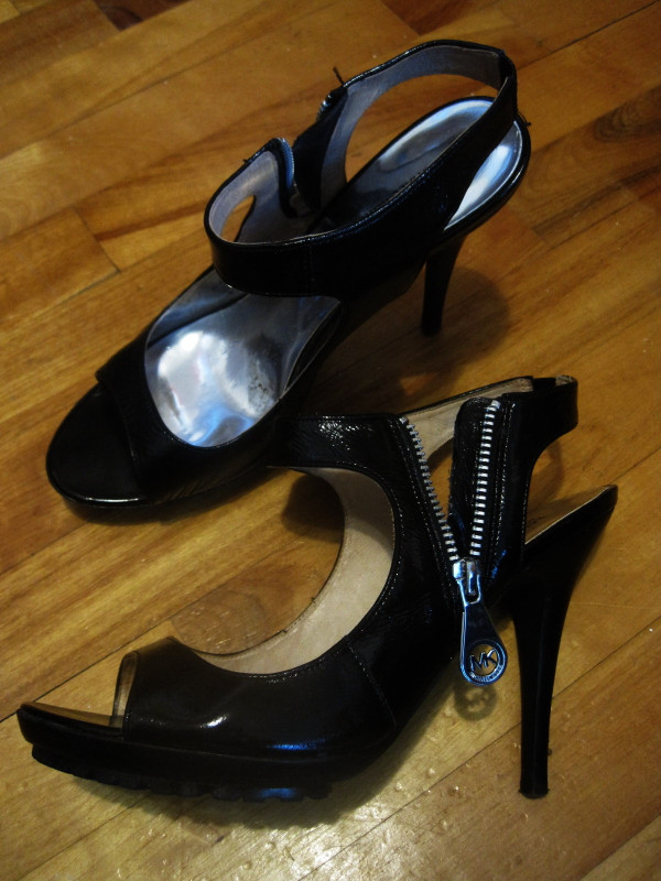 30$ - Michael Kors Souliers Femmes Gr 8 1/2 M / Womens Shoes dans Femmes - Chaussures  à Ville de Montréal