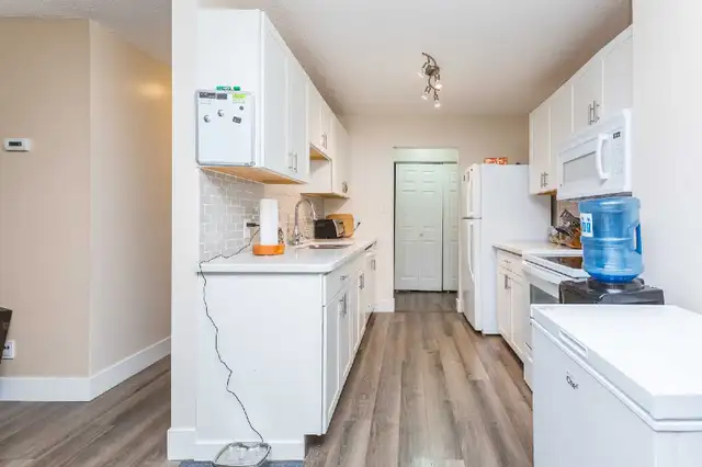 FOR RENT – 2 Bedroom and 1 bathroom  in Long Term Rentals in Mission - Image 11