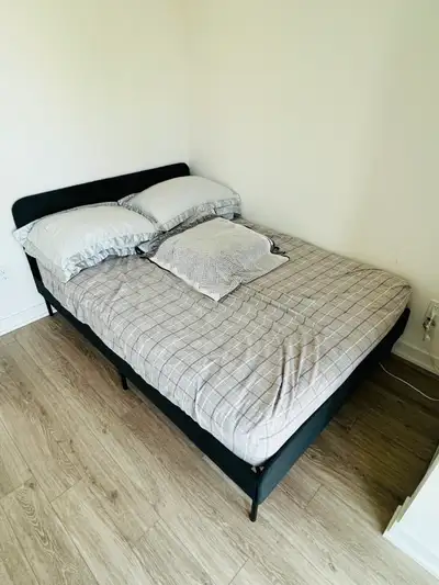 1 Condo Bedroom and 1 Washroom for Rent