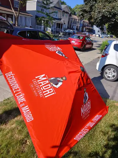 6 ft x 6 ft SQUARE MADRI EXCEPCIONAL BEER UMBRELLA, View more