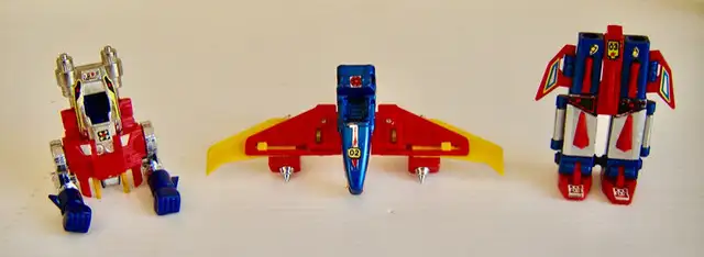 Vintage Three in One King Dam Takara Diaclone Transformers 1980s in Arts & Collectibles in City of Toronto - Image 8