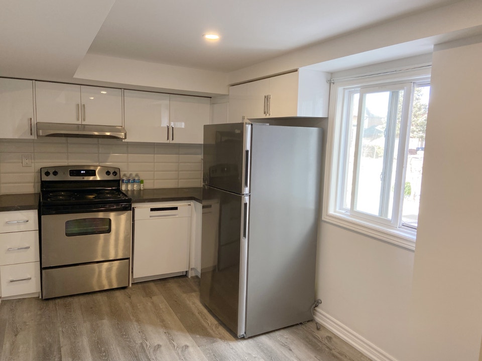 Three bedroom unit near Square One Mississauga 2