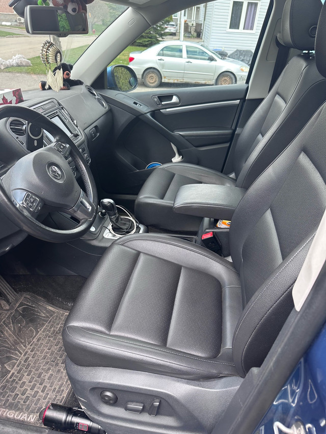 vend Volkswagen Tiguan 2l Ti 4motion de 2017 dans Autos et camions  à Ville de Québec - Image 2
