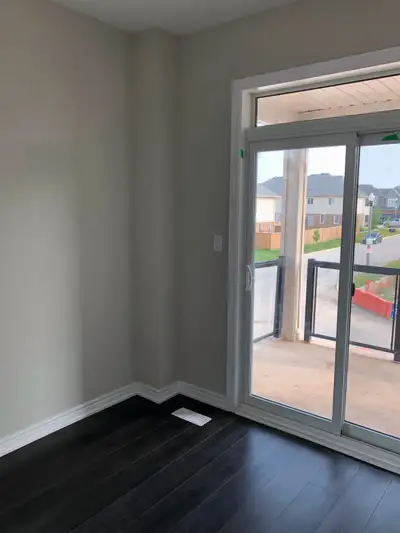 ▪️Welcome to brand new townhome at Foothills of Winona, Stoney Creek. ▪️Private Room is available fo...
