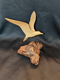 Vintage John Perry Studio Seagull In Flight Burlwood Sculpture!