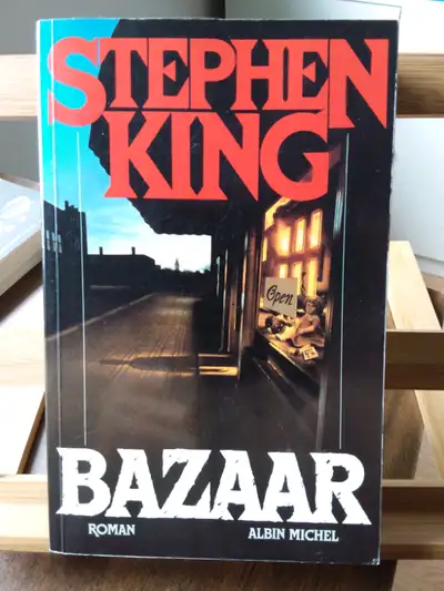 STEPHEN KING     BAZAAR      GRAND FORMAT, Voir plus