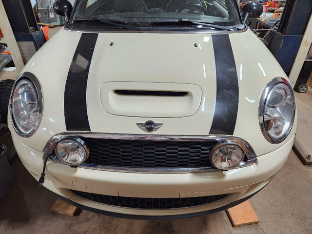 PARTING OUT- 2009 MINI COOPER S in Other Parts & Accessories in Regina