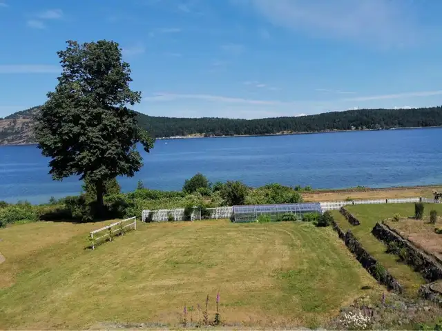 Oceanfront 5 Bed 3 Bath House for Rent - Lantzville, $4,499/mo in Long Term Rentals in Nanaimo - Image 5
