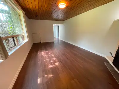Basement: $1850+Utility at  QEW & Hurontario Mississauga, View more