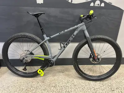 Trek Stache 9.7, View more
