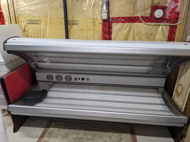 Sunbeam - 32 Series - Tanning bed in Health & Special Needs in Peterborough - Image 7