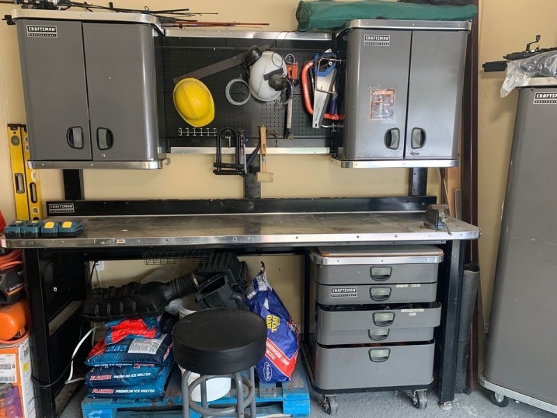 CRAFTSMAN Professional Garage Storage 8Ft. Workbench and Side 2 Tool