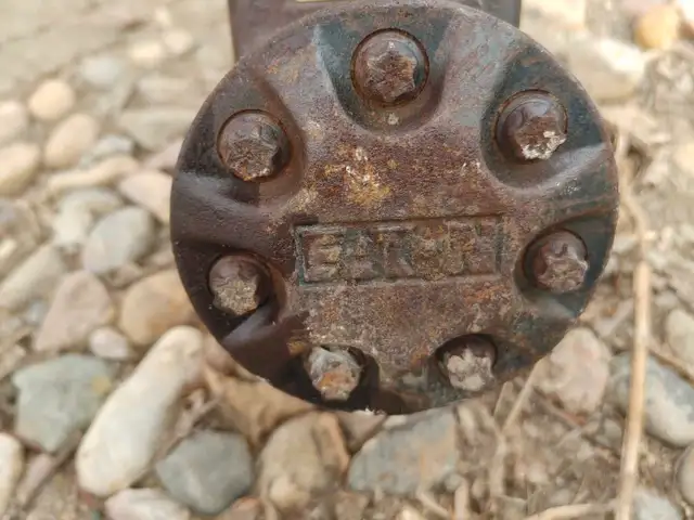 Hydraulic Motor in Other in Moose Jaw - Image 4