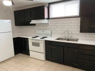 Lower Unit in Prime Location of Bradford Aug 1st