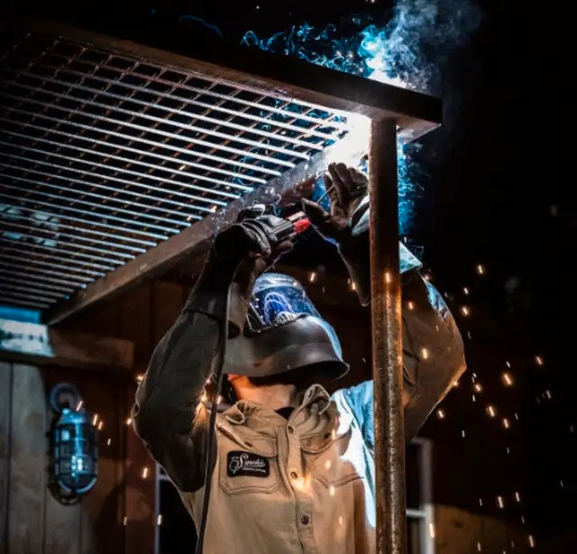 MOBILE WELDER / SOUDEUR Montreal soudeuse metal reparation dans Soudage  à Ville de Montréal - Image 4