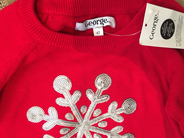 New George Holiday Snowflake Sweater 4Т in Clothing - 4T in City of Toronto - Image 2