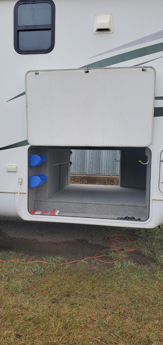 2006 Cypress 5th wheel in RVs & Motorhomes in Moose Jaw - Image 4