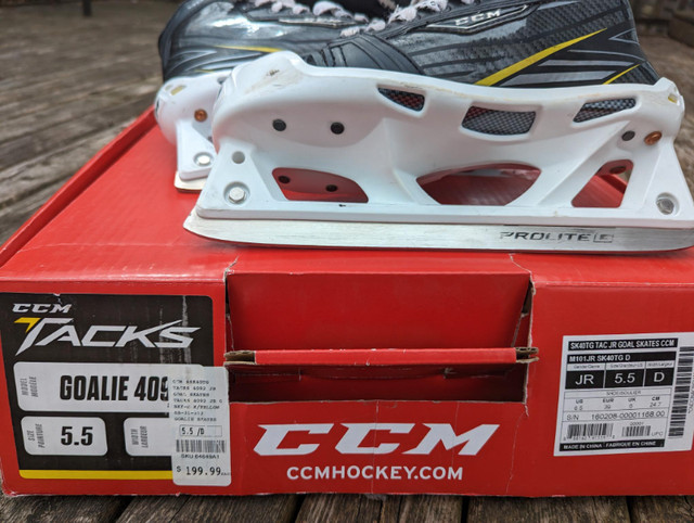 CCM 4092 Size 5.5 D Goalie Skates - Excellent Condition in Hockey in City of Halifax - Image 3
