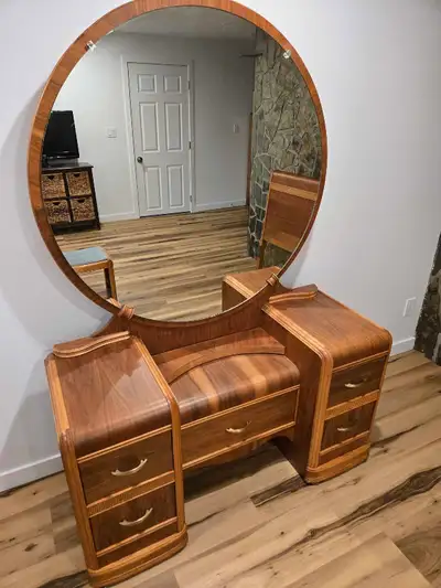 Makeup table, princess waterfall from the 1930's, View more