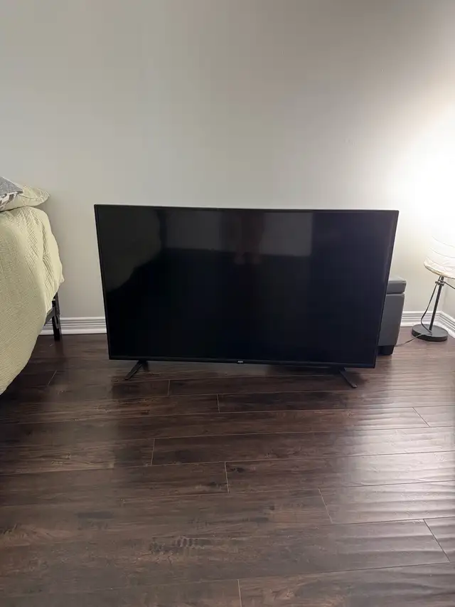 TV 50 inch in TVs in Markham / York Region - Image 2