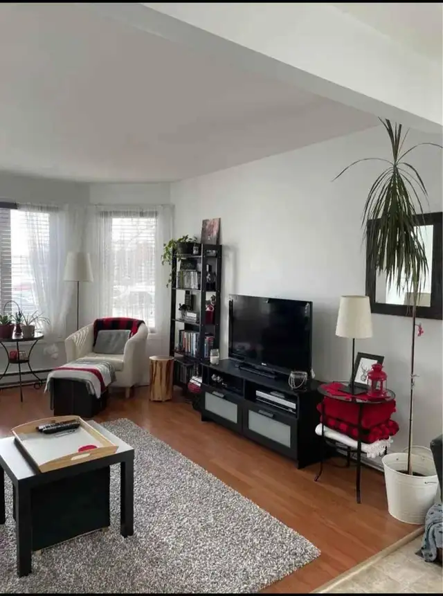 Grand 5 et demi in Long Term Rentals in Lévis - Image 4