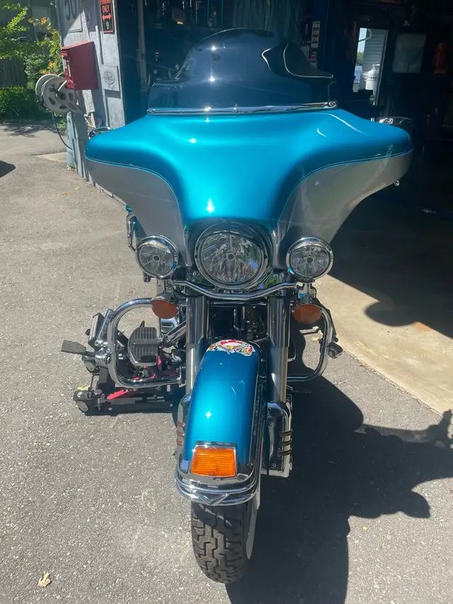 1995 ROAD KING in Street, Cruisers & Choppers in Trenton - Image 4