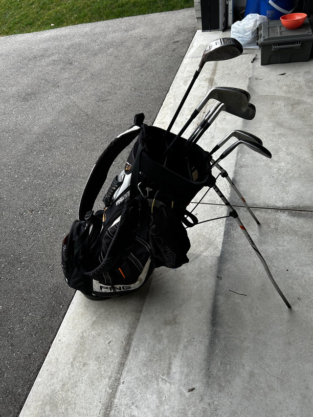 Golf clubs / bag $245 or best offer  in Golf in Hamilton