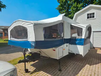 2005 Palamino Mustang in great shape. Upgrade your camping experience and test out the trailer life...