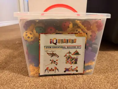 This IQ Builder STEM educational building set comes with 333 pieces, perfect for creative constructi...