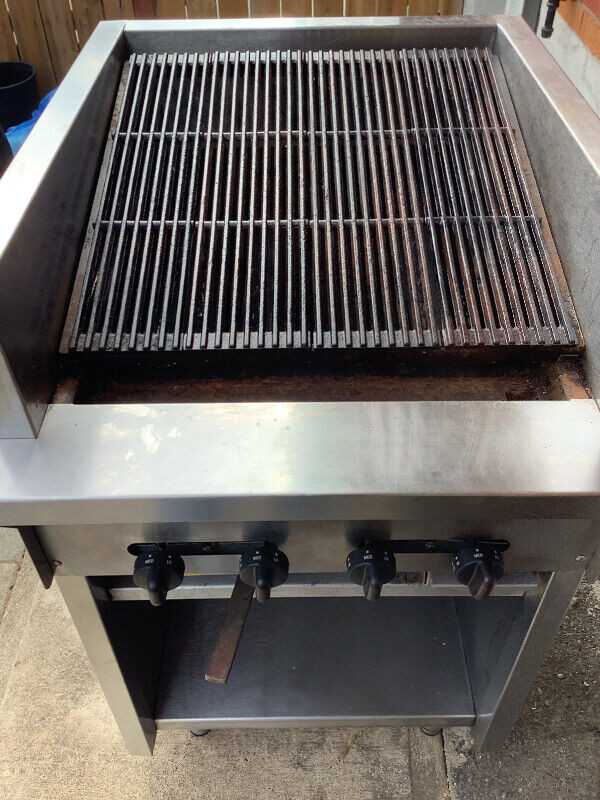 Imperial - BBQ - Gas Grill Char Broiler - 24” in Industrial Kitchen Supplies in St. Catharines - Image 3