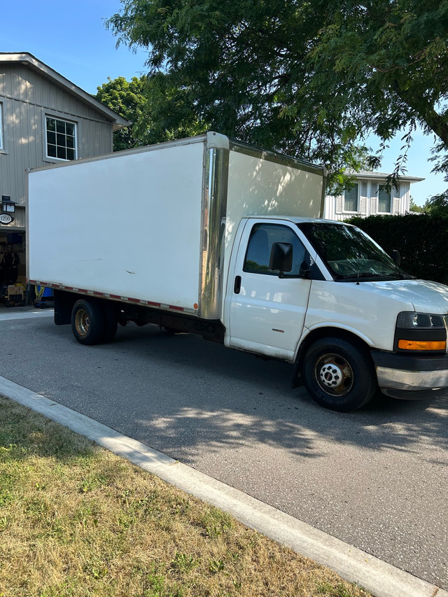 GMC cube van in Cars & Trucks in Oshawa / Durham Region - Image 4