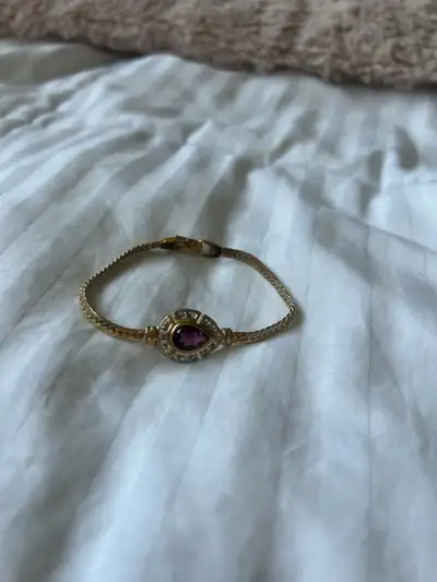 High quality vintage D’ORLAN bracelet, beautiful gold chain with vibrant gemstones