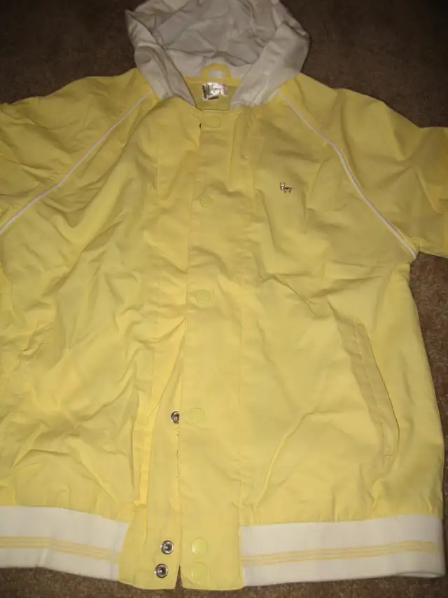 Youth Kingkow Yellow Ombre Jacket in Kids & Youth in City of Toronto - Image 8