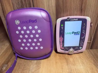 Disney Princess LeapPad 2 Tablet With Case - has games preloaded on it (Art Adventure, Paw Patrol et...