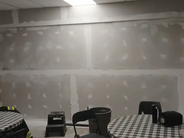 Im looking for Maintenance work at aRetirement Community or simi in Construction & Trades in Cambridge - Image 2