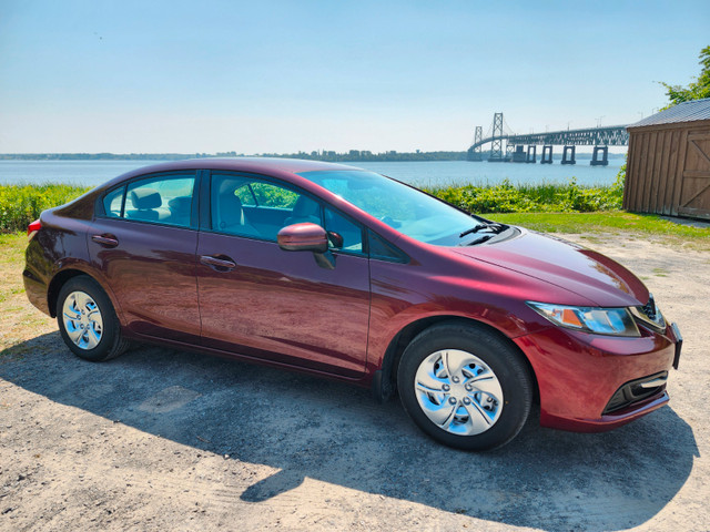 2014 Crimson Honda Civic LX in Cars & Trucks in Brockville - Image 3