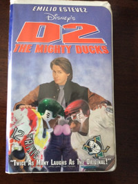 D2 The Mighty Ducks VHS Movie in Clamshell