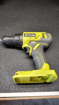 PERCEUSE RYOBI 18V NEUVE SANS PILE NI CHARGEUR 