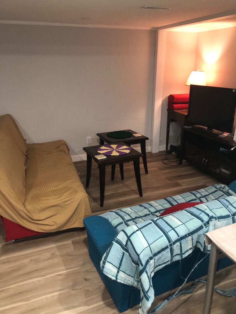 Master bedroom suite available in Forest Lawn Marlborough area Long