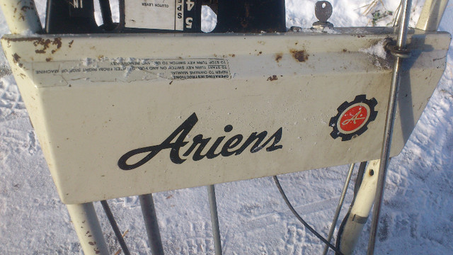 Ariens  8 HP 24 Inch 2 Stage Gas Powered  Snowblower dans Souffleuses à neige  à Winnipeg - Image 4