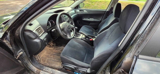 Subaru Impreza 2011 AWD manuelle – Projet ou pièces — photo 2