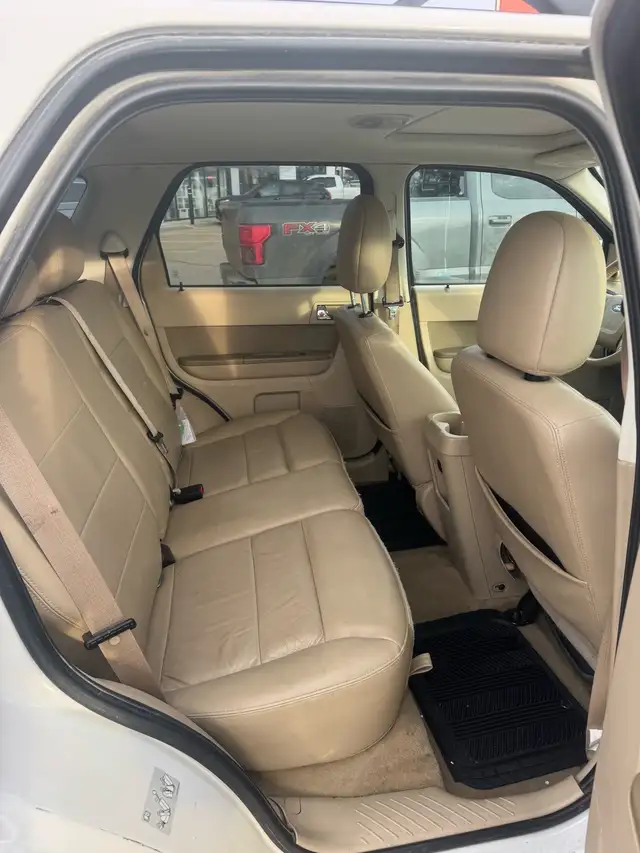 2012 Ford escape604579834584770565