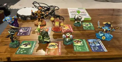 Skylanders Swap Force set for xbox 360. Comes with disc, portal, interchangeable and regular charact...