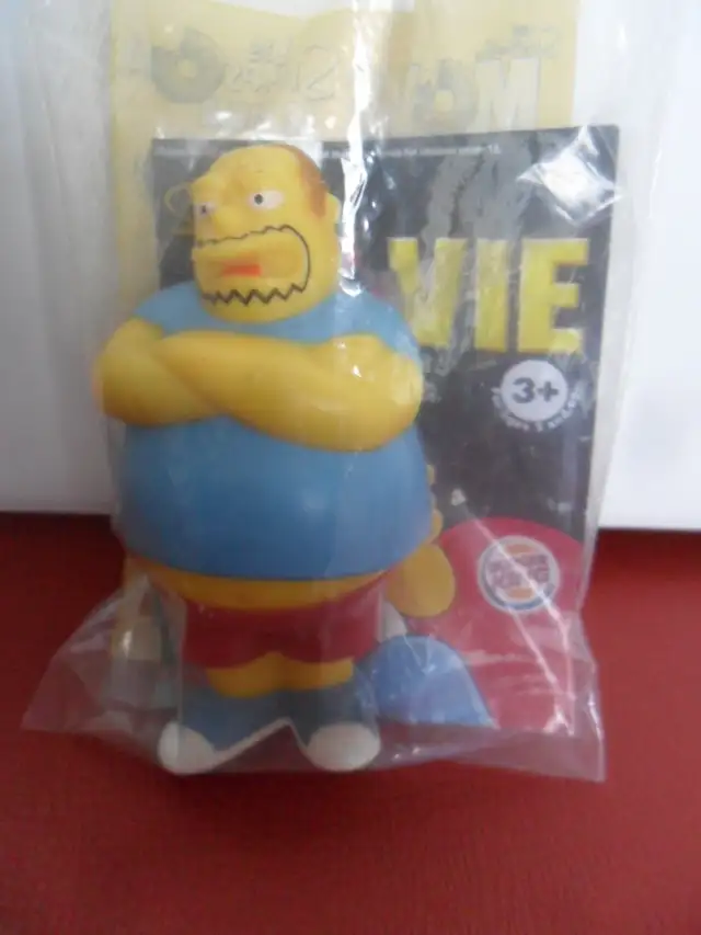 2007 Simpson's Movie Toy (Comic Book Guy)from Burger King. $3.63373373717505121