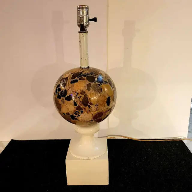 Vintage terrazzo marble lamp in Arts & Collectibles in City of Toronto - Image 3