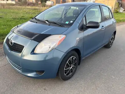 Fr: Toyota Yaris | Hatchback | 4-portes | 2007 | Bleu | Manuelle | 350,000 Km Démarreur a distance +...