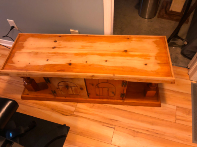 Solid wood Coffee Table Coffee Tables Ottawa Kijiji