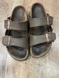 Kids Size 33 (youth size 2) Birkenstock Sandals