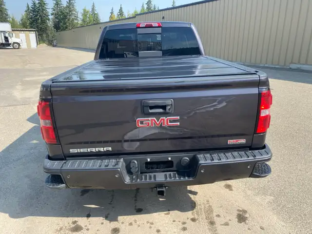 2014 GMC SIERRA ALL TERRAIN SLT C/CAB 4X4 "EXCELLENT CONDITION" in Cars & Trucks in Edmonton - Image 6